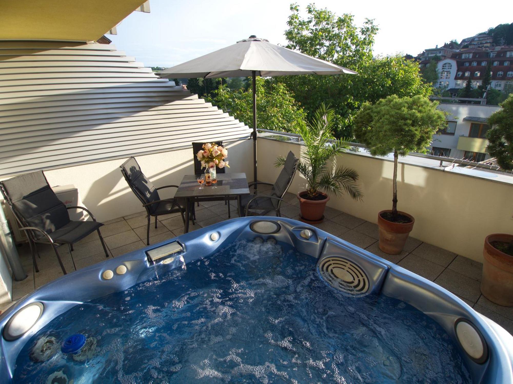 Apartmany Luhacovice, Royal Bagian luar foto
